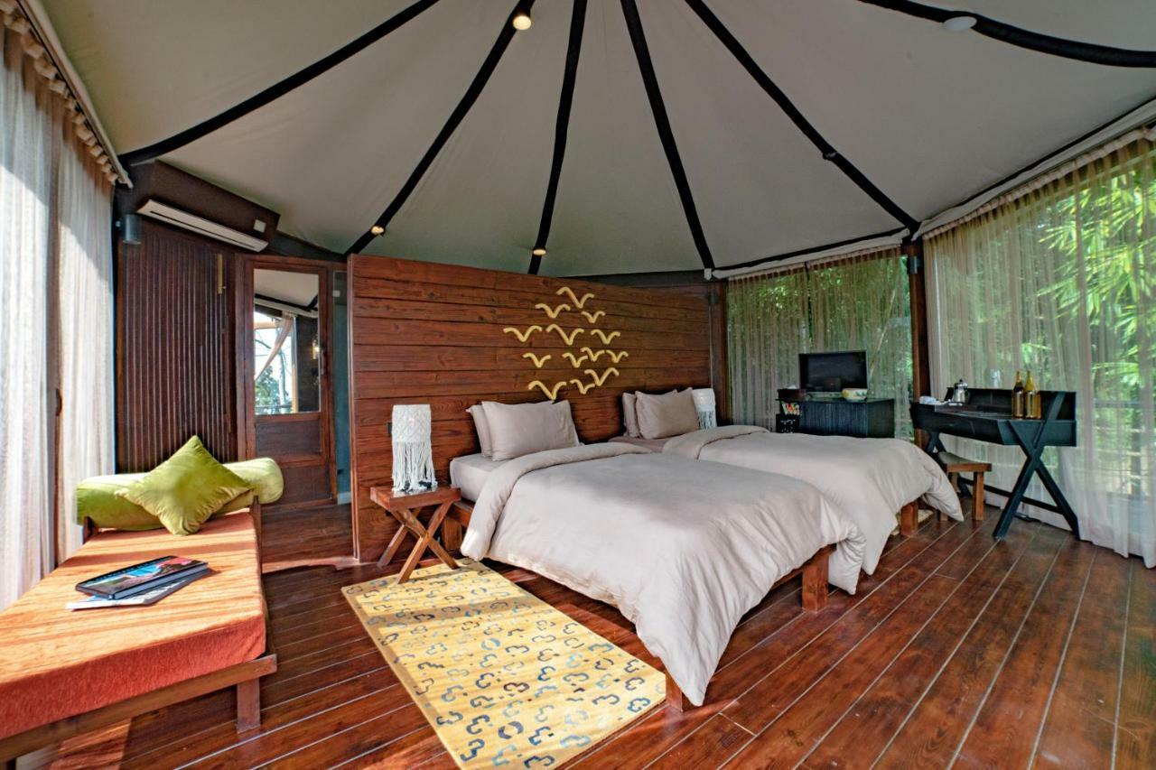 The Pavilions Himalayas Lake View Pokhara Extérieur photo