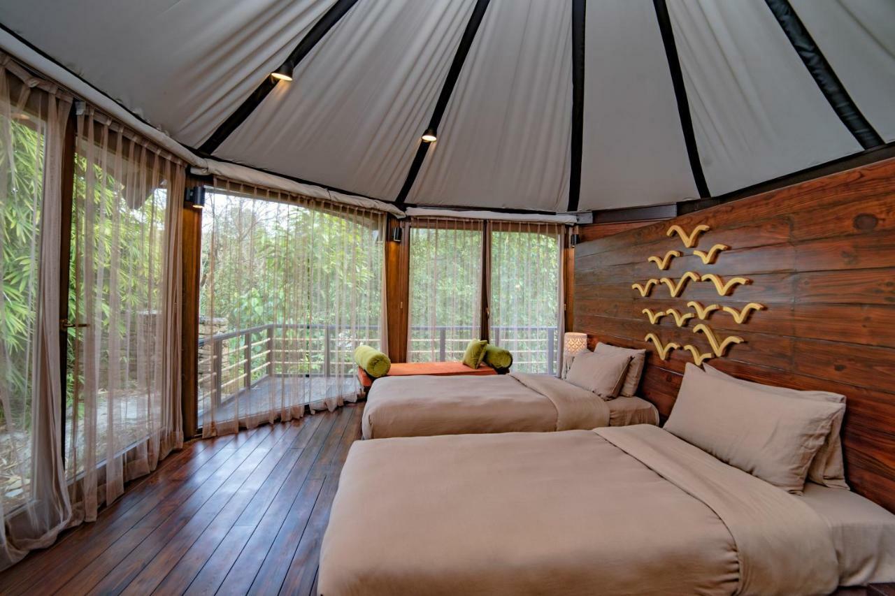 The Pavilions Himalayas Lake View Pokhara Extérieur photo