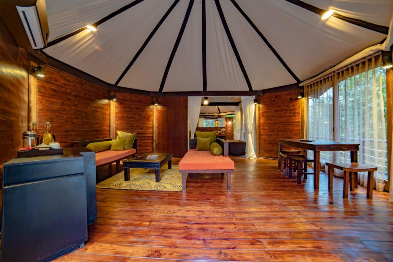 The Pavilions Himalayas Lake View Pokhara Extérieur photo